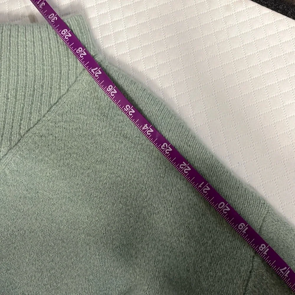 NEW J Crew Sweater size s!!!
